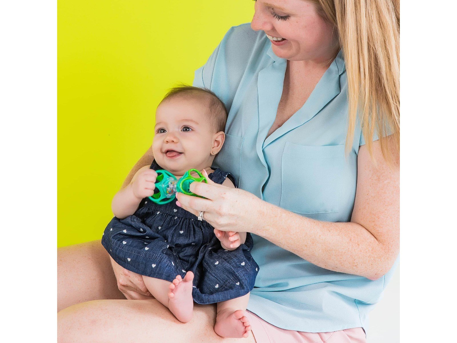 Bright Starts Shaker™ Toy Bright Starts Shaker™ Toy